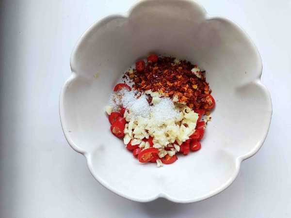 涼拌土豆絲的做法-家常味拌菜譜