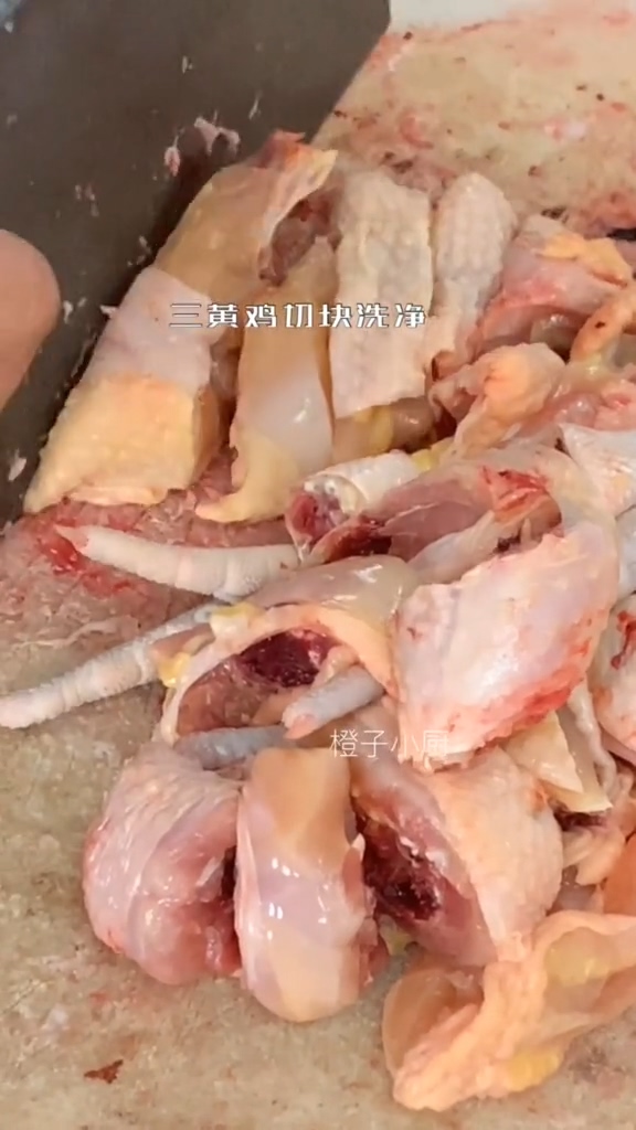 黃燜雞的做法-家常味炒菜譜