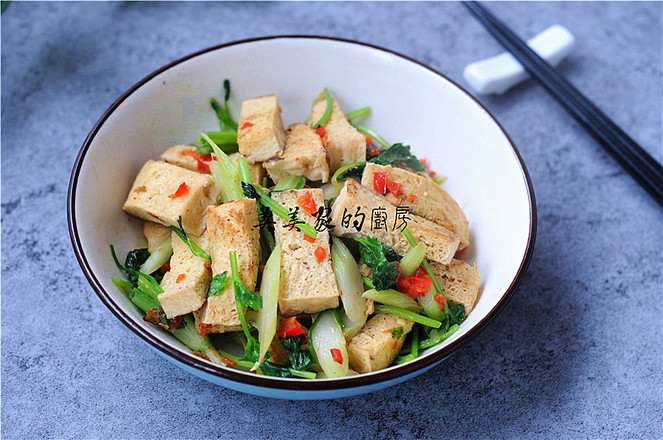 白菜苔炒凍豆腐的做法-家常味炒菜譜