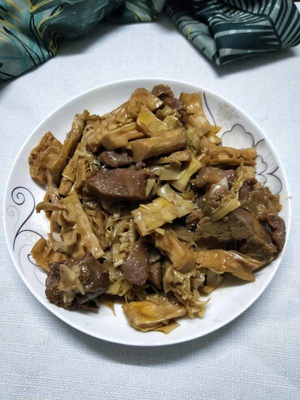 咸肉燉筍的做法-咸鮮味燉菜譜