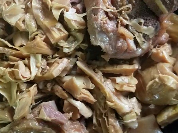 咸肉燉筍的做法-咸鮮味燉菜譜