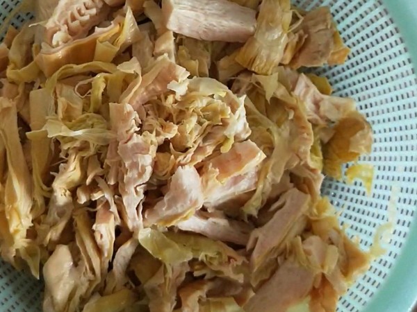 咸肉燉筍的做法-咸鮮味燉菜譜