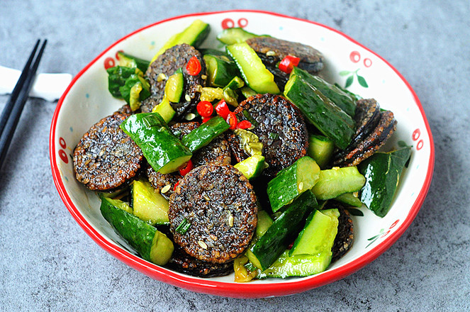 血粑拌黃瓜的做法-家常味拌菜譜