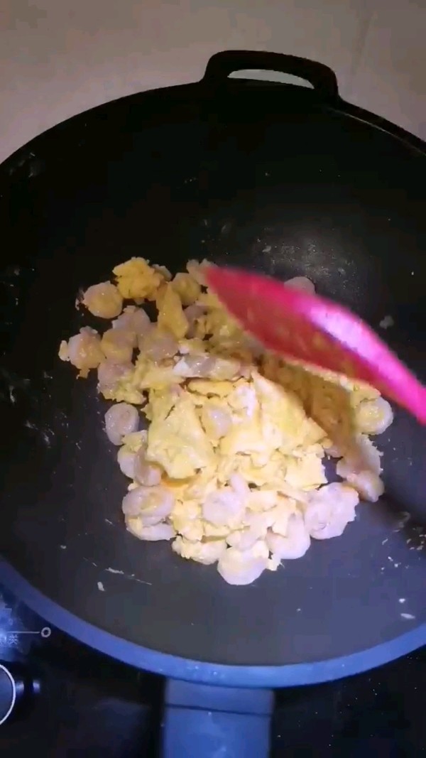 蝦仁爆蛋的做法-家常味炒菜譜-易網健康養生網 蝦仁爆蛋的做法-家常味炒菜譜
