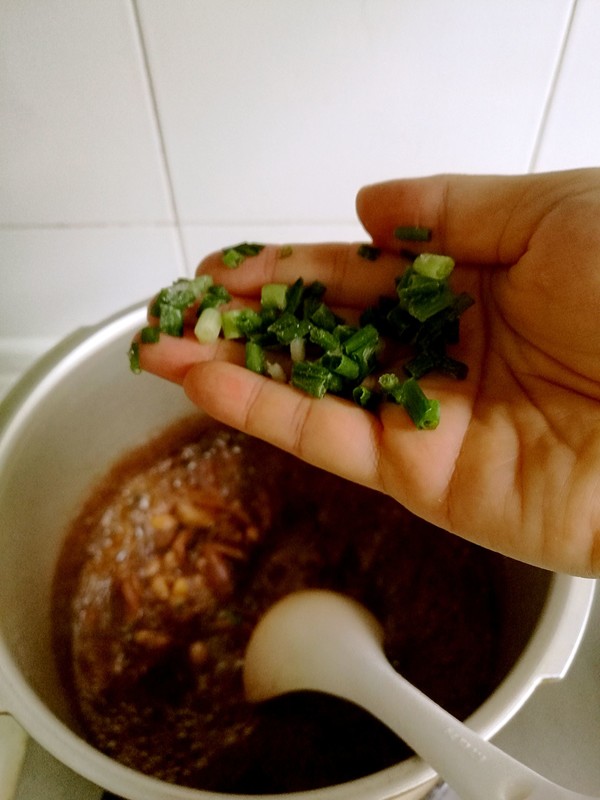 花生米燒鵪鶉的做法-咸鮮味其它工藝菜譜