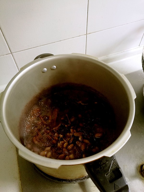 花生米燒鵪鶉的做法-咸鮮味其它工藝菜譜