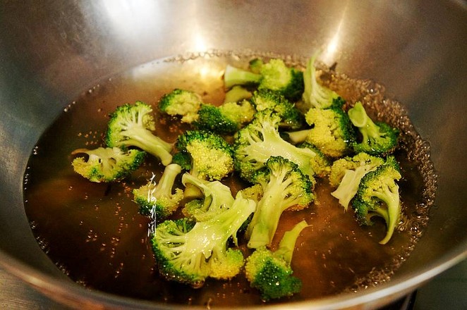 素炒家常菜的做法-家常味炒菜譜-易網健康養生網 素炒家常菜的做法-家常味炒菜譜