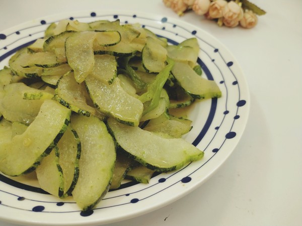 爆炒菜瓜的做法-咸鮮味炒菜譜-易網(wǎng)健康養(yǎng)生網(wǎng) 爆炒菜瓜的做法-咸鮮味炒菜譜