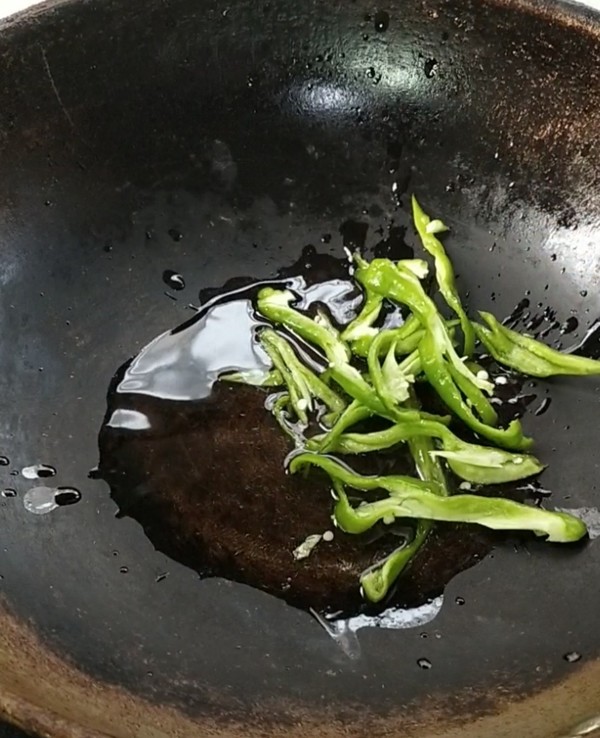 酸辣蘿卜絲的做法-酸辣味炒菜譜