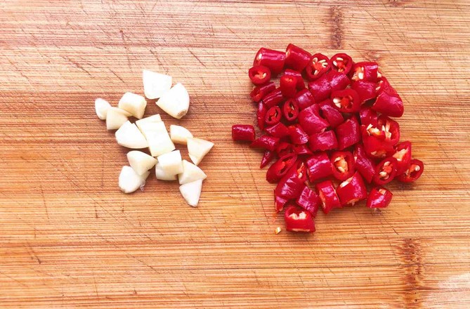 秋葵炒雞蛋的做法-家常味炒菜譜-易網健康養生網 秋葵炒雞蛋的做法-家常味炒菜譜