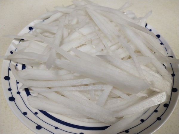 酸辣蘿卜絲的做法-酸辣味炒菜譜
