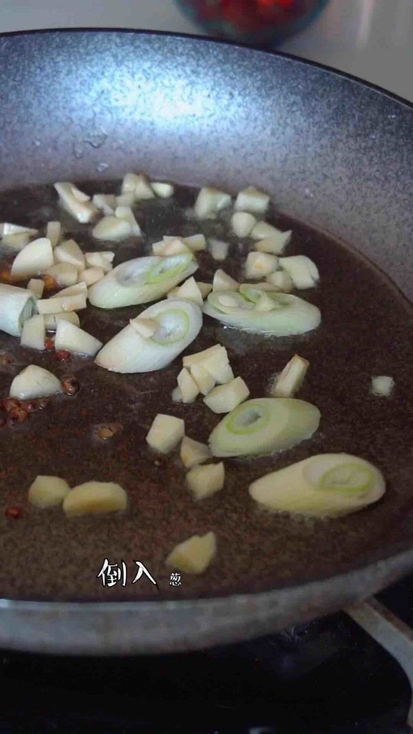 西紅柿炒花菜的做法-家常味炒菜譜