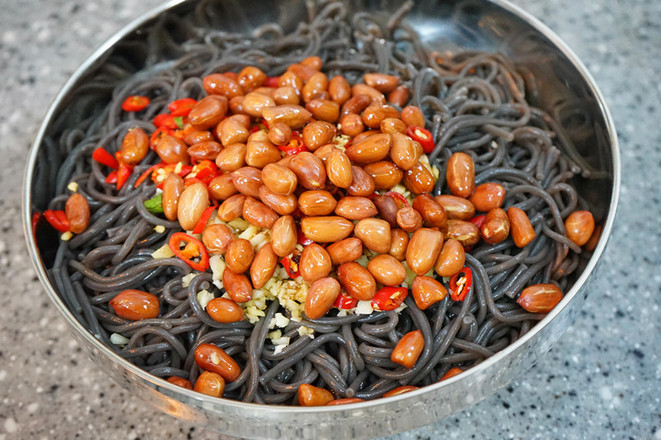 涼拌蕨根粉的做法-香辣味拌菜譜