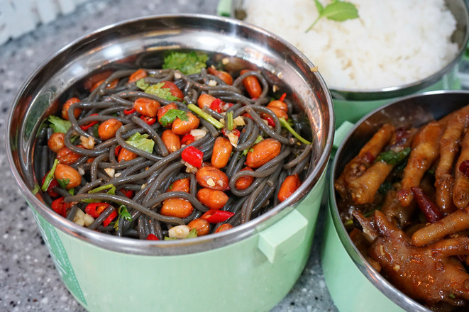 涼拌蕨根粉的做法-香辣味拌菜譜