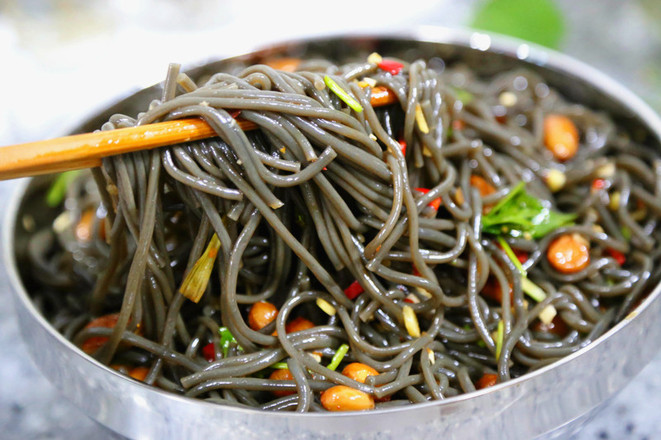 涼拌蕨根粉的做法-香辣味拌菜譜