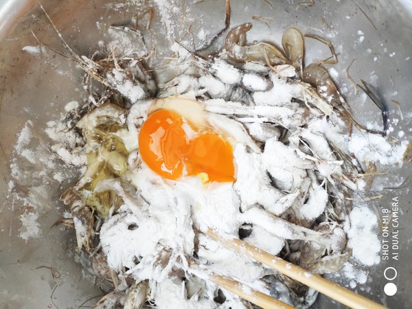 酥炸河蝦的做法-家常味炸菜譜