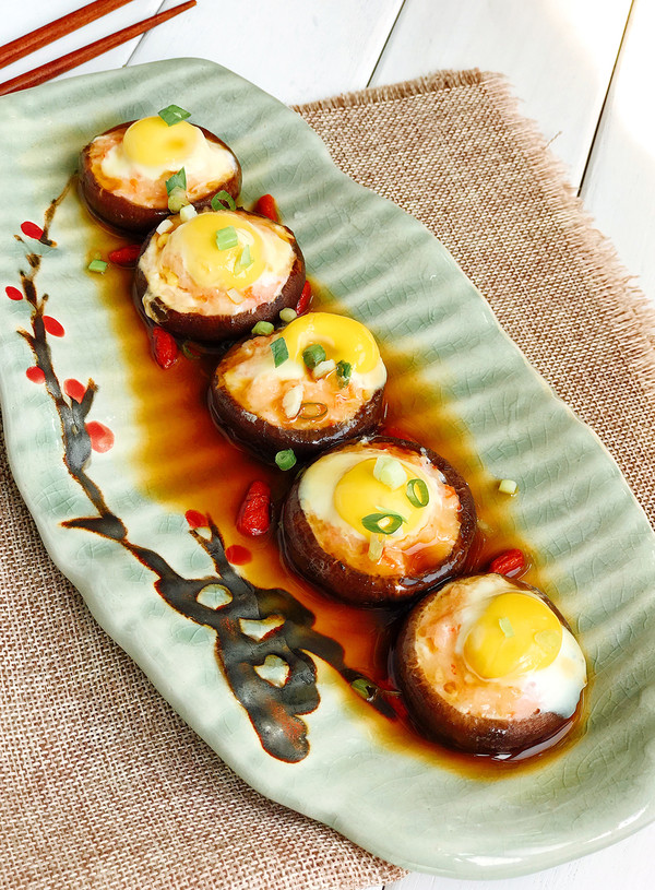 香菇蝦釀鵪鶉蛋的做法-咸鮮味蒸菜譜