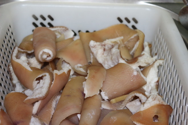 高顏值豬皮凍的做法-家常味拌菜譜-易網健康養生網 高顏值豬皮凍的做法-家常味拌菜譜