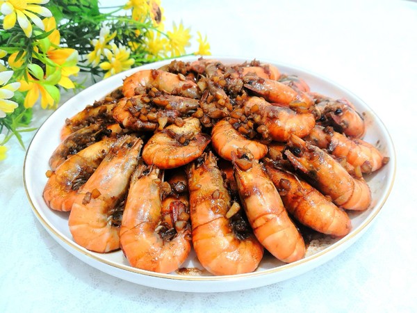 蒜香羅氏蝦的做法-蒜香味炒菜譜