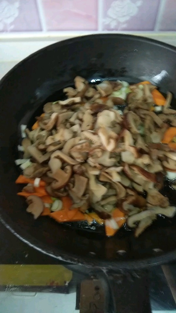 尖椒炒口蘑的做法-家常味炒菜譜