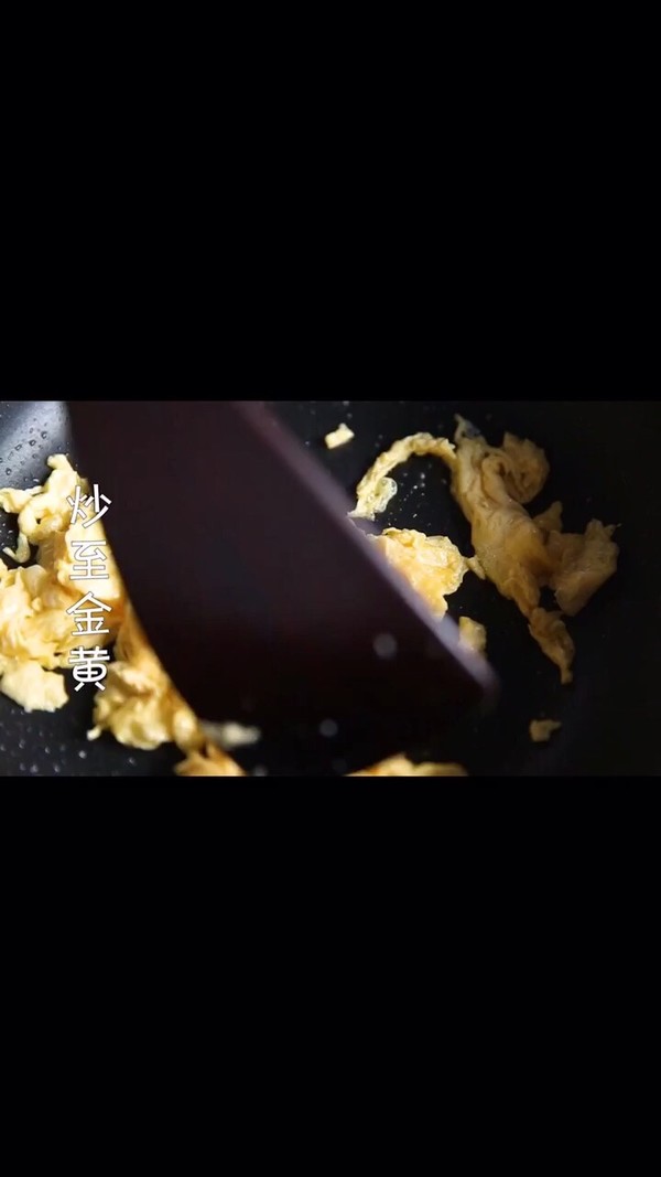 黃瓜炒蛋的做法-家常味炒菜譜-易網<a href=http://www.gyfww.com/ target=_blank class=infotextkey>健康養生</a>網 黃瓜炒蛋的做法-家常味炒菜譜