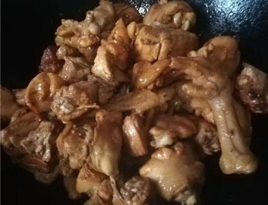 靈芝燉雞的做法-家常味燉菜譜-易網健康養生網 靈芝燉雞的做法-家常味燉菜譜