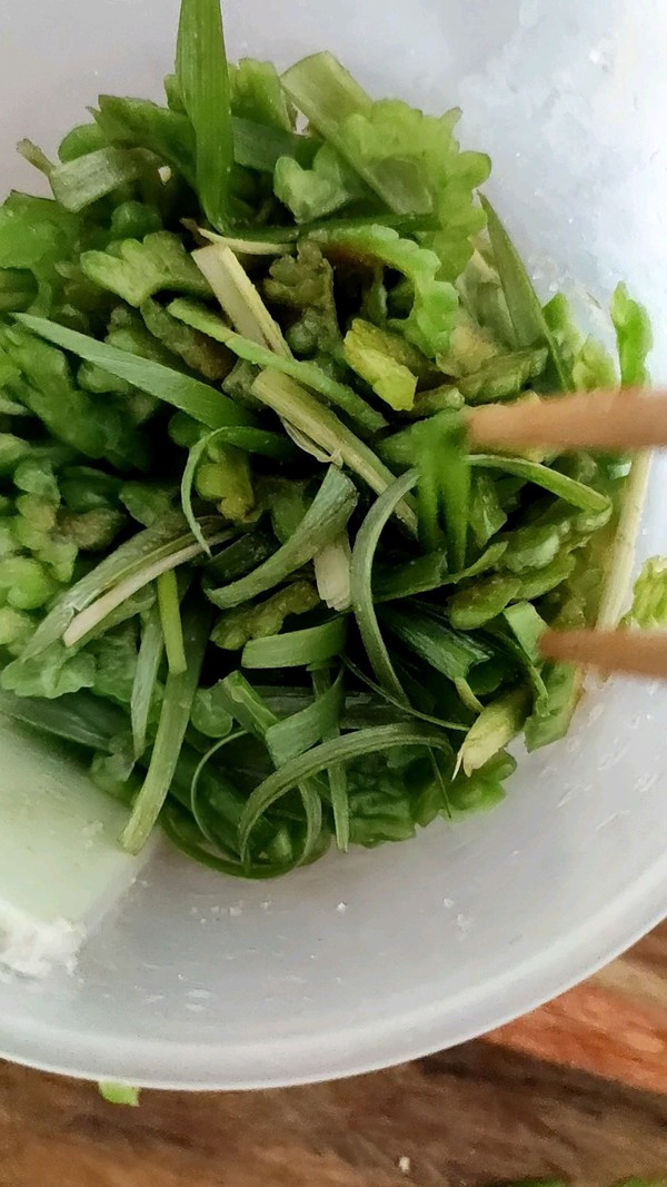 涼拌苦瓜的做法-酸甜味拌菜譜-易網健康養生網 涼拌苦瓜的做法-酸甜味拌菜譜