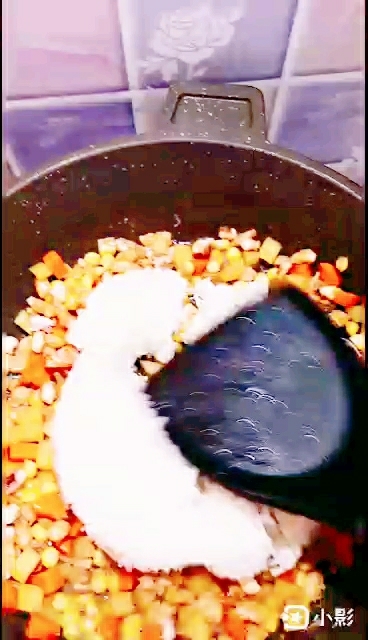 沙茶炒飯的做法-家常味炒菜譜