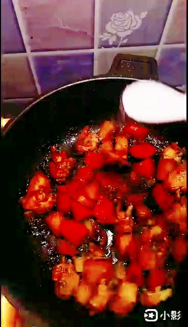 土豆燒雞翅的做法-家常味燒菜譜