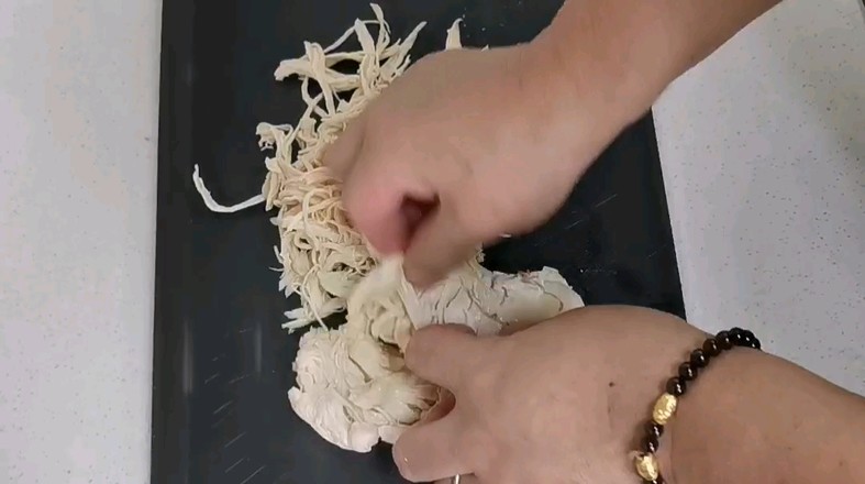 涼拌雞絲的做法-家常味拌菜譜