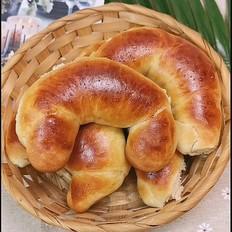 牛角軟面包的做法-甜味烘焙菜譜