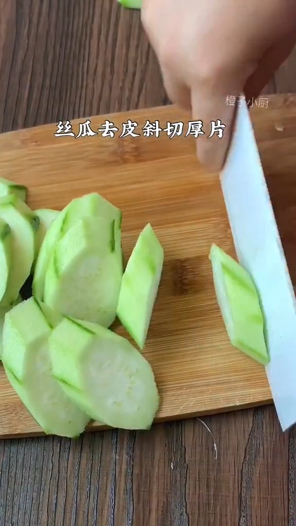 蒜蓉粉絲絲瓜的做法-蒜香味蒸菜譜