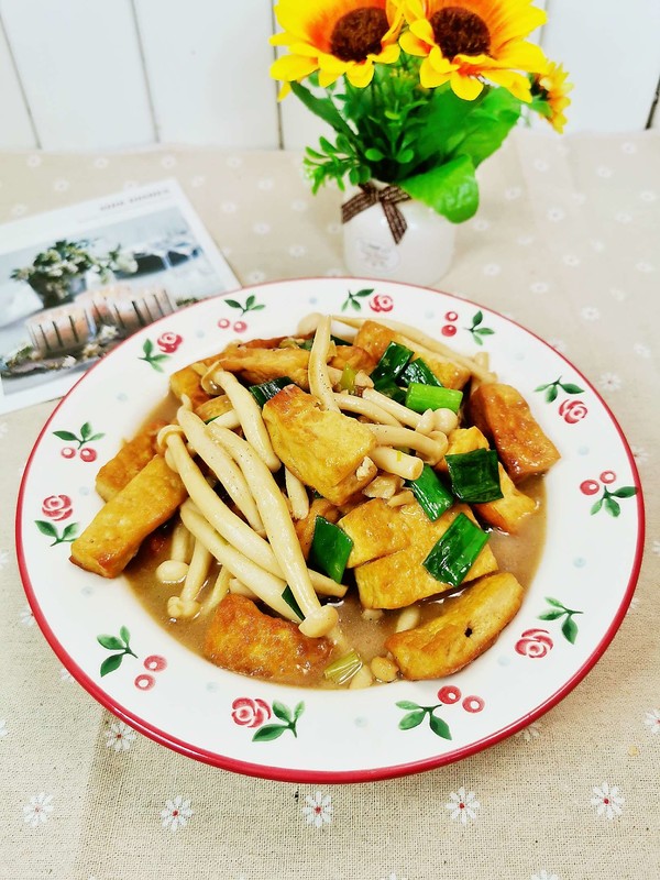 白玉菇燜豆腐的做法-咸鮮味燜菜譜