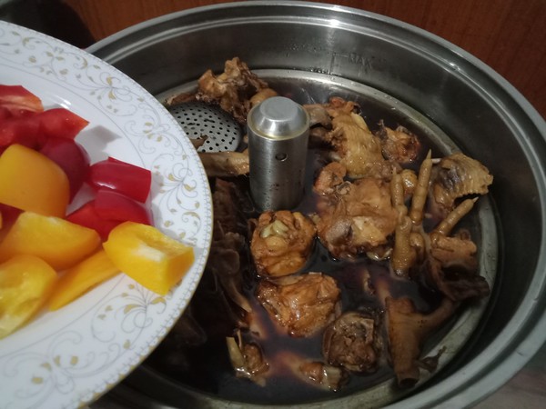 懶人版燉雞塊的做法-咸鮮味燉菜譜