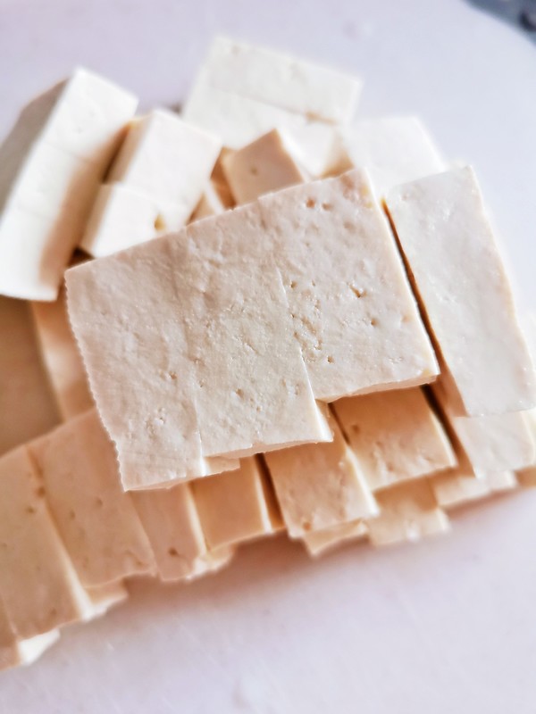 白玉菇燜豆腐的做法-咸鮮味燜菜譜