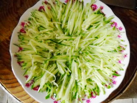 黃瓜木耳拌豆花的做法-酸辣味拌菜譜