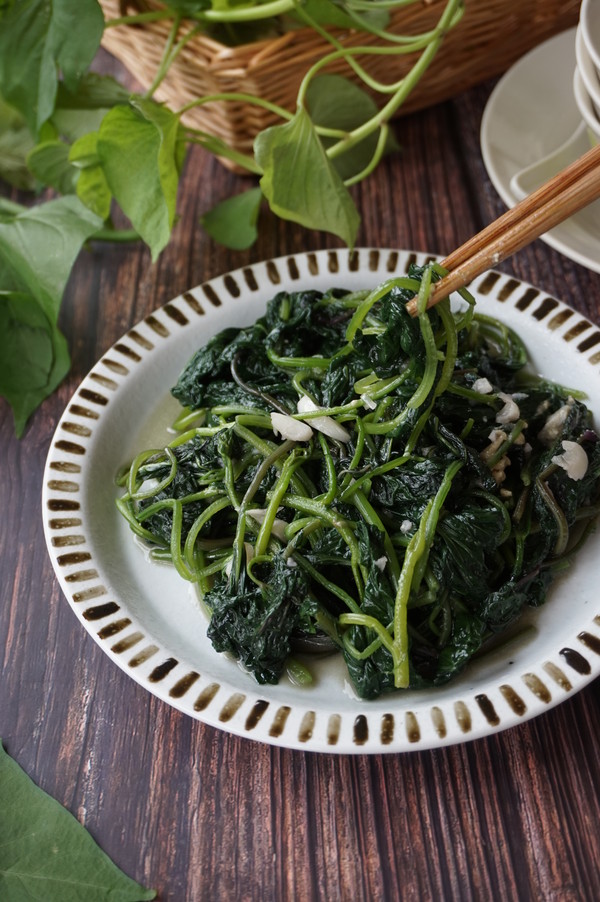 蒜蓉炒薯藤的做法-家常味炒菜譜