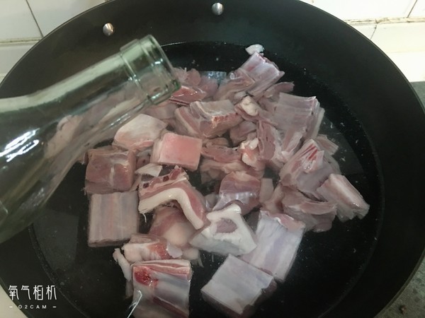 蒜香羊排的做法-蒜香味炒菜譜