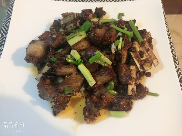 蒜香羊排的做法-蒜香味炒菜譜