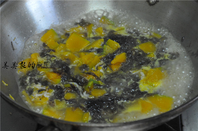 紫菜南瓜湯的做法-家常味煮菜譜