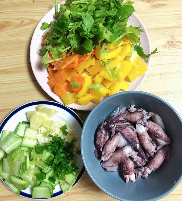 醬爆筆管魷魚（10分鐘快手菜）的做法-醬香味炒菜譜