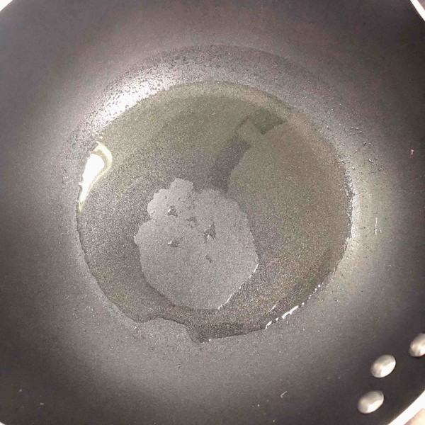 醬爆筆管魷魚（10分鐘快手菜）的做法-醬香味炒菜譜