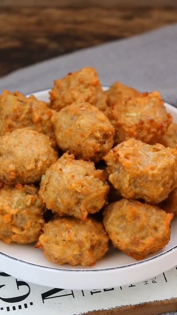 蓮藕肉丸子的做法-咸鮮味炸菜譜