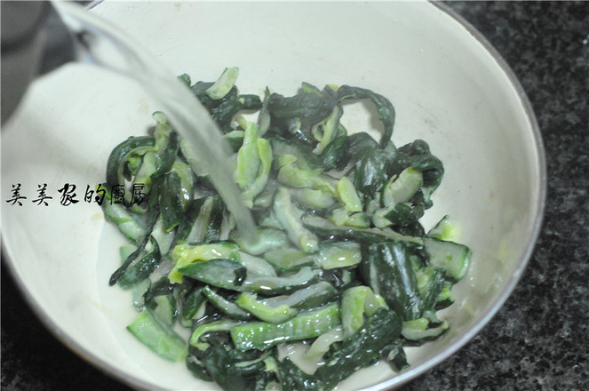 拌黃瓜的做法-家常味拌菜譜