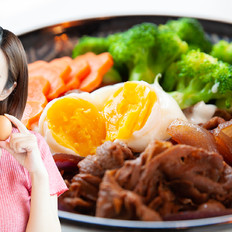 溫泉蛋牛肉飯的做法-家常味炒菜譜