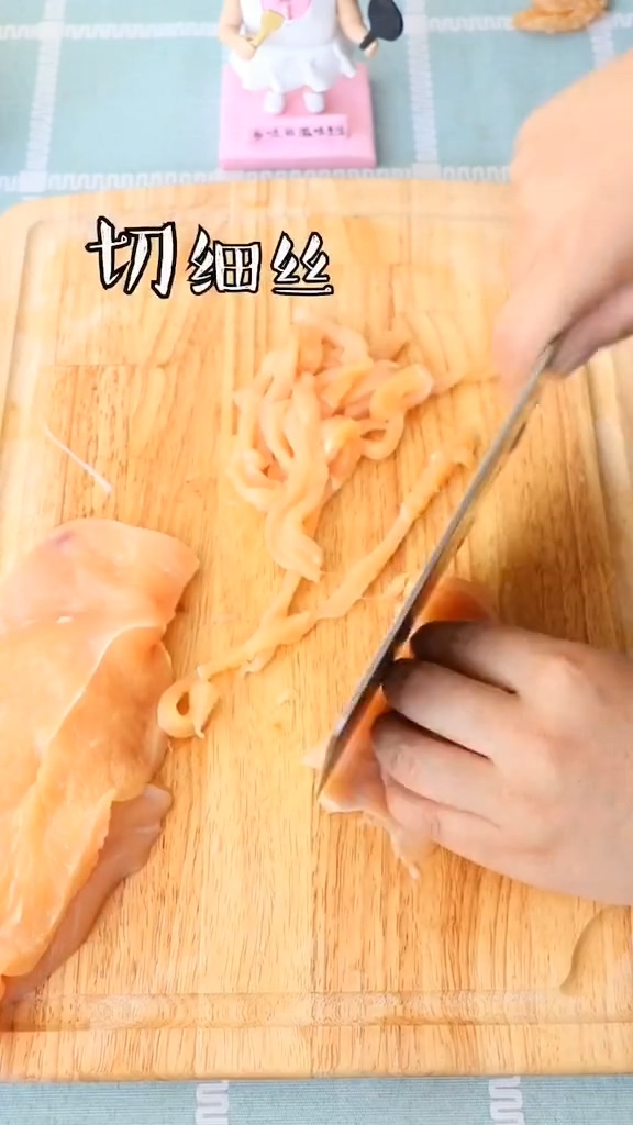 魚香雞絲的做法-魚香味炒菜譜