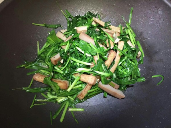 韭菜炒雞蛋干的做法-家常味炒菜譜