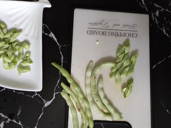 白蕓豆炒肉的做法-咸鮮味燉菜譜