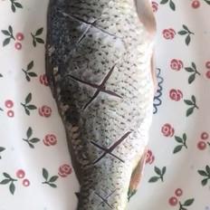 紫蘇燒鯉魚的做法-家常味燒菜譜