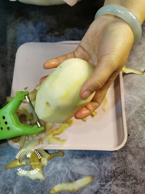 黑胡椒薯片的做法-黑椒味烘焙菜譜-易網(wǎng)<a href=http://www.gyfww.com/ target=_blank class=infotextkey>健康養(yǎng)生</a>網(wǎng) 黑胡椒薯片的做法-黑椒味烘焙菜譜